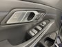 BMW 3-Serie 330e M-Sport | Tansanitblau | Schuif/kanteldak | Memory |