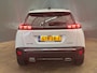 Peugeot 2008 1.2 Hybrid 136 Allure Parkeersensoren Voor + Achter | Digitaal Dashboard | Carplay | Climate Control | 17" Lichtmetaal | Airco (automatisch) | Apple Carplay/Android Auto|telefoonintegratie premium | Cruise control