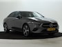 Mercedes-Benz A-klasse 250 e Star Edition Luxury Line Trekhaak | Night Pakket | Achteruitrijcamera | Ledkoplampen | Keyless-Go. Inclusief 24 maanden MB Certified garantie voor Europa.