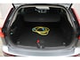 Volvo V60 T6 Twin Engine AWD Momentum Pro | Bodykit | Trekhaak | Dealer onderhouden | Leder