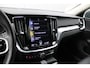 Volvo V60 T6 Twin Engine AWD Momentum Pro | Bodykit | Trekhaak | Dealer onderhouden | Leder
