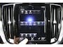 Volvo V60 T6 Twin Engine AWD Momentum Pro | Bodykit | Trekhaak | Dealer onderhouden | Leder