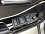 Toyota C-HR 2.0 Hybrid Executive | Bi Tone | blind spot | Premiun uitgevoerd |