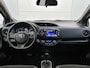 Toyota Yaris 1.5 Hybrid Bi-Tone | LM velgen | Dealer onderhouden |