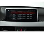 BMW X1 SDrive18i (PANORAMADAK, TREKHAAK, STOELVERWARMING, NAVIGATIE, DEALER ONDERHOUDEN)