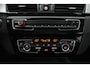 BMW X1 SDrive18i (PANORAMADAK, TREKHAAK, STOELVERWARMING, NAVIGATIE, DEALER ONDERHOUDEN)