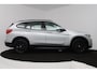 BMW X1 SDrive18i (PANORAMADAK, TREKHAAK, STOELVERWARMING, NAVIGATIE, DEALER ONDERHOUDEN)