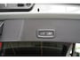 Volvo XC40 2.0 B3 Plus Dark STOEL/STUUR-VERW. | VAPOUR GREY