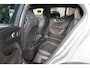 Volvo XC40 2.0 B3 Plus Dark STOEL/STUUR-VERW. | VAPOUR GREY
