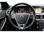 Volvo V40 T3 Polar+ Sport | Panoramadak | Parkeerverwarming | Stoelverwarming | Volvo on Call | Parkeercamera | Climate Control | Keyless Entree | Keyless start | Volvo Guard Alarm |