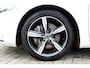 Volvo V40 T3 Polar+ Sport | Panoramadak | Parkeerverwarming | Stoelverwarming | Volvo on Call | Parkeercamera | Climate Control | Keyless Entree | Keyless start | Volvo Guard Alarm |