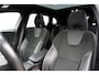 Volvo V40 T3 Polar+ Sport | Panoramadak | Parkeerverwarming | Stoelverwarming | Volvo on Call | Parkeercamera | Climate Control | Keyless Entree | Keyless start | Volvo Guard Alarm |