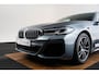 BMW 5-Serie Touring 530e High Executive M Sport - Panoramdak - Comfort Access - Getinte Ruiten - Driving Assistant Professional - Head up - Elektrisch verwarmde voorstoelen - High Beam Assistant - BMW Laserlight -