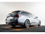 BMW 5-Serie Touring 530e High Executive M Sport - Panoramdak - Comfort Access - Getinte Ruiten - Driving Assistant Professional - Head up - Elektrisch verwarmde voorstoelen - High Beam Assistant - BMW Laserlight -