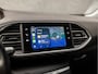 Peugeot 308 SW 1.2 PureTech Sport (APPLE CARPLAY, GROOT NAVI, TREKHAAK, PARKEERSENSOREN, SPORTSTOELEN, CRUISE, DAB+, LM VELGEN, NIEUWE APK, NIEUWSTAAT)