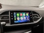 Peugeot 308 SW 1.2 PureTech Sport (APPLE CARPLAY, GROOT NAVI, TREKHAAK, PARKEERSENSOREN, SPORTSTOELEN, CRUISE, DAB+, LM VELGEN, NIEUWE APK, NIEUWSTAAT)