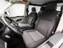 Volkswagen Transporter 2.0 TDI DC Dubbel Cabine Highline 141Pk Automaat (NAVIGATIE, STOELVERWARMING, PARKEERSENSOREN, BLUETOOTH, CRUISE, ARMSTEUN, SPORTSTOELEN, LM VELGEN, TREKHAAK, NIEUWE APK, NIEUWSTAAT)