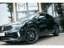 Volkswagen T-Roc 2.0 TSI 4Motion R 300PK | Akrapovic | Panoramadak | 18" LM Velgen | Beats Audio | DCC | Apple CarPlay | Achteruitrijcamera | Adaptive Cruise Control | Stoelverwarming |