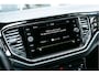 Volkswagen T-Roc 2.0 TSI 4Motion R 300PK | Akrapovic | Panoramadak | 18" LM Velgen | Beats Audio | DCC | Apple CarPlay | Achteruitrijcamera | Adaptive Cruise Control | Stoelverwarming |
