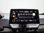 Volkswagen ID.3 Life 58 kWh | Automaat | Climatronic | Stuurverwarming | Stoelverwarming | Navigatie | Adaptive Cruise Control | Lane Assist | Parkeersensoren |
