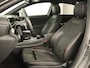 Mercedes-Benz A-klasse 180d AMG Night | Panoramadak | Trekhaak | Stoelverwarming | Camera | Widescreen | Navigatie | Full LED | Leder/Alcantara
