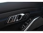 BMW 3-Serie Touring M340d xDrive Business Edition Plus Trekhaak - Panoramadak - Elektrischverstelbare stoelen - Stoelverwarming voor/achter - Getinte/geluiddempende ruiten - Head up - Active Cruise Control -