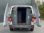 Volkswagen Transporter 2.0 TDI 150 PK / L2H1 / BOTT INRICHTING / TREKHAAK / 1e EIG. / AIRCO / CRUISE / NAVI / APPLE CARPLAY / PDC