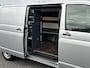 Volkswagen Transporter 2.0 TDI 150 PK / L2H1 / BOTT INRICHTING / TREKHAAK / 1e EIG. / AIRCO / CRUISE / NAVI / APPLE CARPLAY / PDC