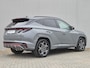 Hyundai Tucson 1.6 T-GDI PHEV Plug-in N Line 4WD Automaat / Apple Carplay Android Auto / Stuur-, Stoel en Achterbankverwarming / Rondomzicht camera / Adaptief CC / Stoelventilatie / Elektrische achterklep / Trekgewicht 1.350kg /