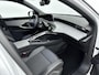 Peugeot E-3008 Allure 73 kWh 210PK | Fase 3 | Accurapport 97% | AppleCarPlay/AndroidAuto | Camera | 19''LMV | Navigatie | Adaptief Cruise Control | Climate Control | Digitaal Dashboard | Keyless | FULL LED |  Privacy Glass | Isofix |