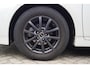 Toyota Prius 1.8 Comfort Hybride Navi Head-Up Clima Cruise Camera LMV Half Leder Led Verlichting JBL Sound ENZ.