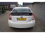 Toyota Prius 1.8 Comfort Hybride Navi Head-Up Clima Cruise Camera LMV Half Leder Led Verlichting JBL Sound ENZ.