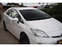 Toyota Prius 1.8 Comfort Hybride Navi Head-Up Clima Cruise Camera LMV Half Leder Led Verlichting JBL Sound ENZ.