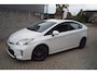 Toyota Prius 1.8 Comfort Hybride Navi Head-Up Clima Cruise Camera LMV Half Leder Led Verlichting JBL Sound ENZ.
