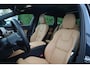 Volvo V90 2.0 T6 Plug-in hybrid AWD Ultra Bright | Luchtvering | B&W Audio | 360-camera | Head-up display | Schuif/kanteldak
