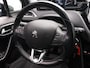Peugeot 208 1.2 PureTech Allure (APPLE CARPLAY,LED,PANORAMA,STOELVERWARMING,CRUISE,CLIMATE,CAMERA,LM-VELGEN,TREKHAAK,NIEUWE APK)
