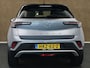 Opel Mokka-e Level 3 50 kWh - SOH 99,8 % !!- NAVIGATIE - PARKEERSENSOREN VOOR/ ACHTER - TWO TONE LAK - 17 INCH LICHT METALEN VELGEN - DODEHOEK DETECTIE - KEYLESS ENTRY/ START - LICHT/ REGENSENSOR - CAMERA