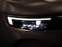 Opel Mokka-e Level 3 50 kWh - SOH 99,8 % !!- NAVIGATIE - PARKEERSENSOREN VOOR/ ACHTER - TWO TONE LAK - 17 INCH LICHT METALEN VELGEN - DODEHOEK DETECTIE - KEYLESS ENTRY/ START - LICHT/ REGENSENSOR - CAMERA