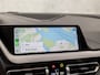 BMW 1-Serie 118i M Sport High Executive Automaat (APPLE CARPLAY, M PAKKET, GROOT NAVI, LEDER, STOELVERWARMING, SPORTSTOELEN, LANE ASSIST, CRUISE, DAB+, NIEUWSTAAT)