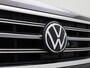 Volkswagen Touareg 3.0 TSi eHybrid 4MOTION Elegance 381 PK | V6 | Luchtvering | Plug-In | Nightvision | Panorama Dak | Trekhaak | Head-Updisplay | Stoelverwarming Voor & Achter | Dynaudio | Geheugenfunctie stoelen | Dealer Onderhouden