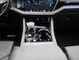 Volkswagen Touareg 3.0 TSi eHybrid 4MOTION Elegance 381 PK | V6 | Luchtvering | Plug-In | Nightvision | Panorama Dak | Trekhaak | Head-Updisplay | Stoelverwarming Voor & Achter | Dynaudio | Geheugenfunctie stoelen | Dealer Onderhouden