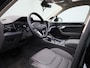 Volkswagen Touareg 3.0 TSi eHybrid 4MOTION Elegance 381 PK | V6 | Luchtvering | Plug-In | Nightvision | Panorama Dak | Trekhaak | Head-Updisplay | Stoelverwarming Voor & Achter | Dynaudio | Geheugenfunctie stoelen | Dealer Onderhouden