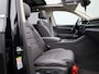 Volkswagen Touareg 3.0 TSi eHybrid 4MOTION Elegance 381 PK | V6 | Luchtvering | Plug-In | Nightvision | Panorama Dak | Trekhaak | Head-Updisplay | Stoelverwarming Voor & Achter | Dynaudio | Geheugenfunctie stoelen | Dealer Onderhouden