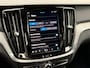 Volvo V60 2.0 T6 Plug-in hybrid AWD Plus Dark | Harman/Kardon | Stoel & Stuur verwarming | Trekhaak |