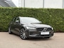 Volvo V60 2.0 T6 Plug-in hybrid AWD Plus Dark | Harman/Kardon | Stoel & Stuur verwarming | Trekhaak |