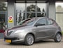 Lancia Ypsilon 0.9 TwinAir Silver Plus | Airco | Hoge Zit | Parkeersensoren | ISOFIX | 5-Deurs |