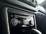 Volkswagen T-Roc 1.5 TSI Style Business | Stoelverwarming | Parkeercamera | Navigatie