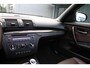 BMW 1-Serie Cabrio 118i Exclusive Edition 143pk Airco/Cruise/Stoelverwarming/Bluetooth/Leder/PDC/RadioCD.AUX.USB/18"LM/Parelmoer
