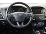 Ford Focus Wagon 1.0 Titanium | Parkeerhulp voor en achter | Navigatie | Keyless Start | Clima |