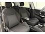 Peugeot 208 1.2 PureTech Signature 110 PK | Automaat | Apple Carplay | Parkeersensor | Navigatie | Cruise Control | Airco | Licht Metalen Velgen | 1e eigenaar